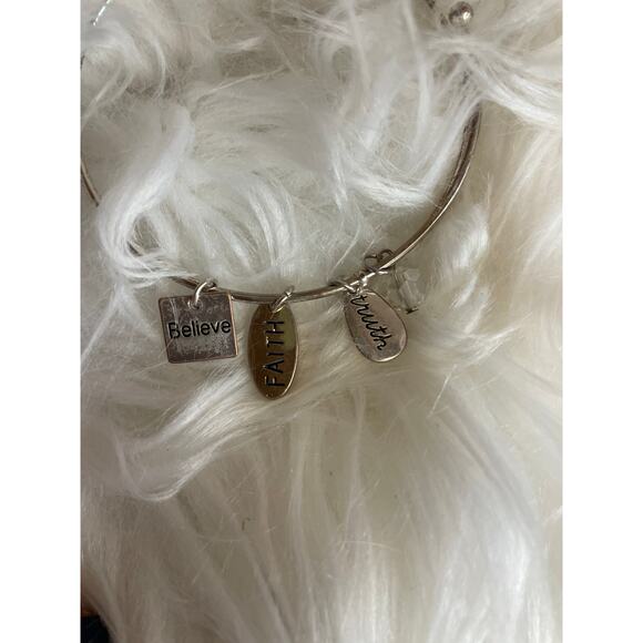 Women's Christian Bangle Silver Bracelet Faith Truth Believe - Picture 5 of 5